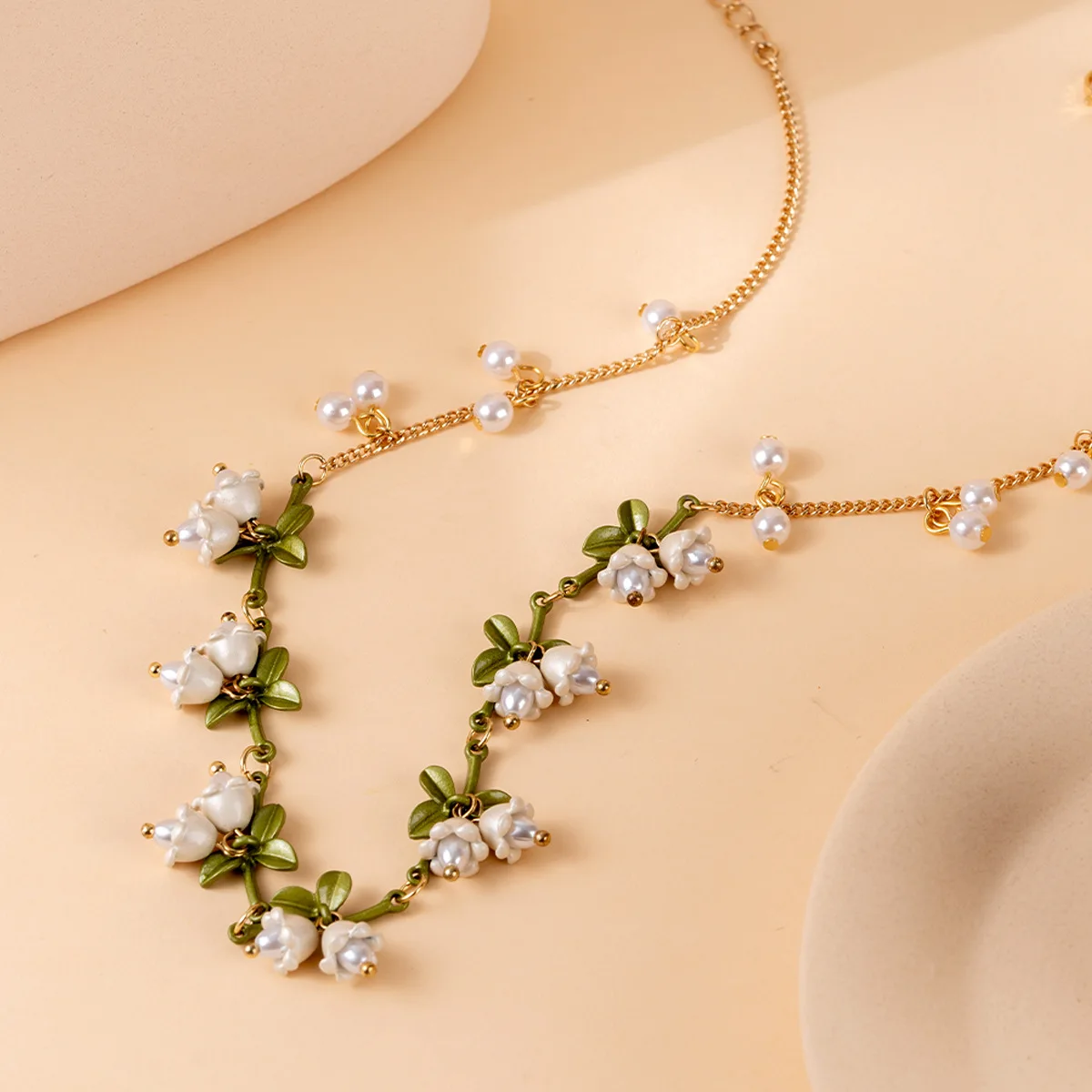 

New Summer Edition Small Fresh Sweet Cute Fairy Style Simulation Three-dimensional Bell Orchid Versatile Y Chain Necklace