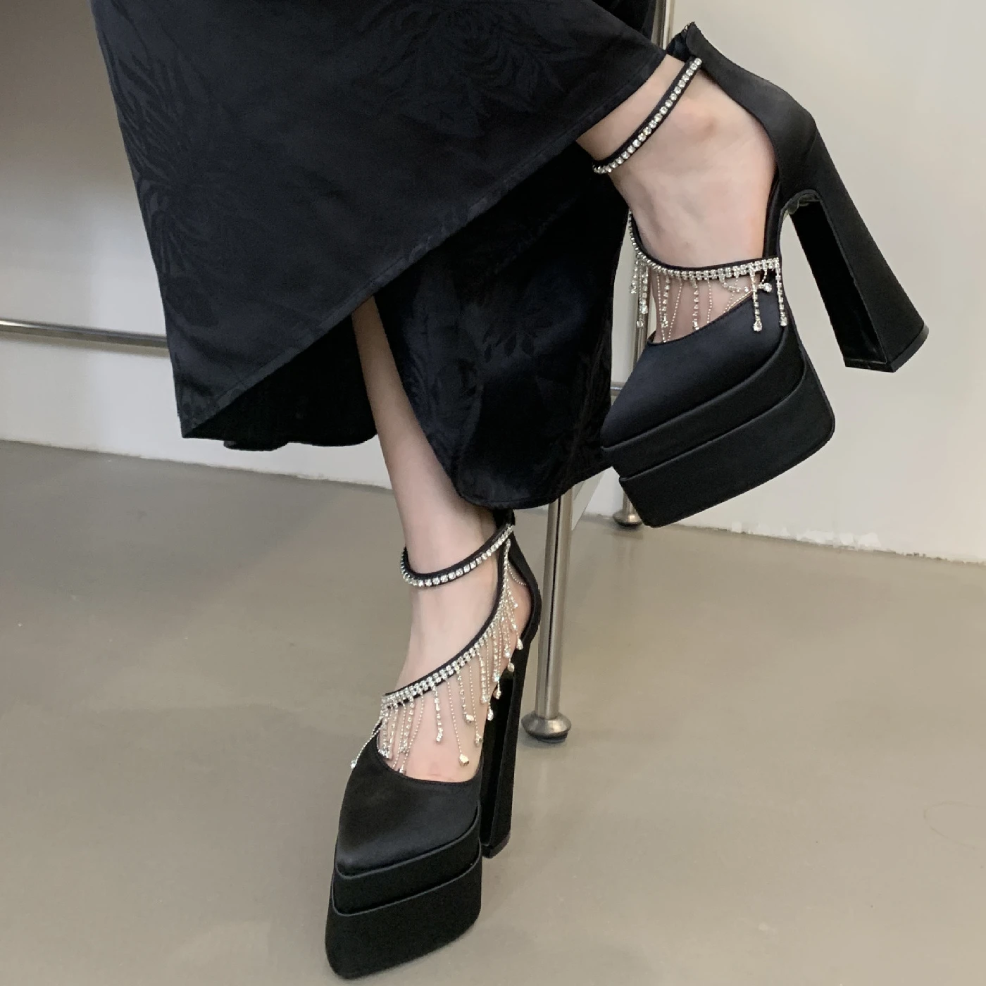 새로운 스타일 여성용 뾰족코 샌들, 큰 사이즈 15cm 스틸레토 힐 플랫폼 큐빅 프린지 슈즈