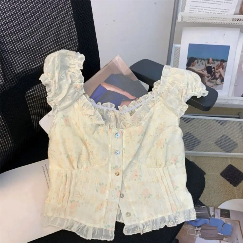 Top corto plisado con mangas abullonadas para mujer, camiseta Floral bordada con hombros descubiertos, Top dulce ajustado con volantes