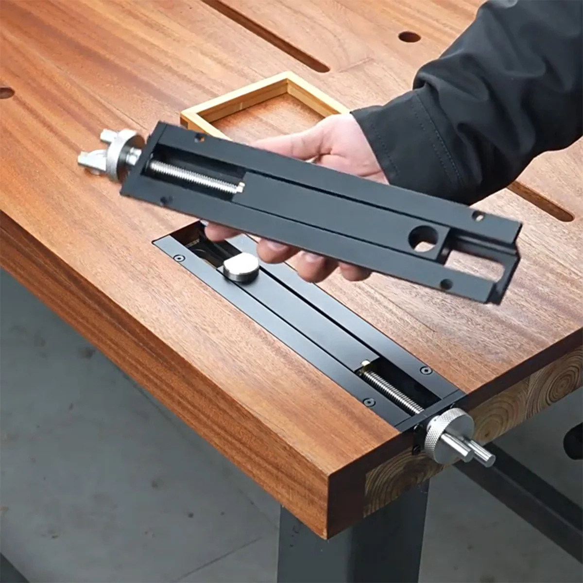 woodworking-table-fast-moving-inertia-tail-plier-workbench-fixture-vise-0-110mm-applicable-range-bench-clamp-for-20mm-dog-holes