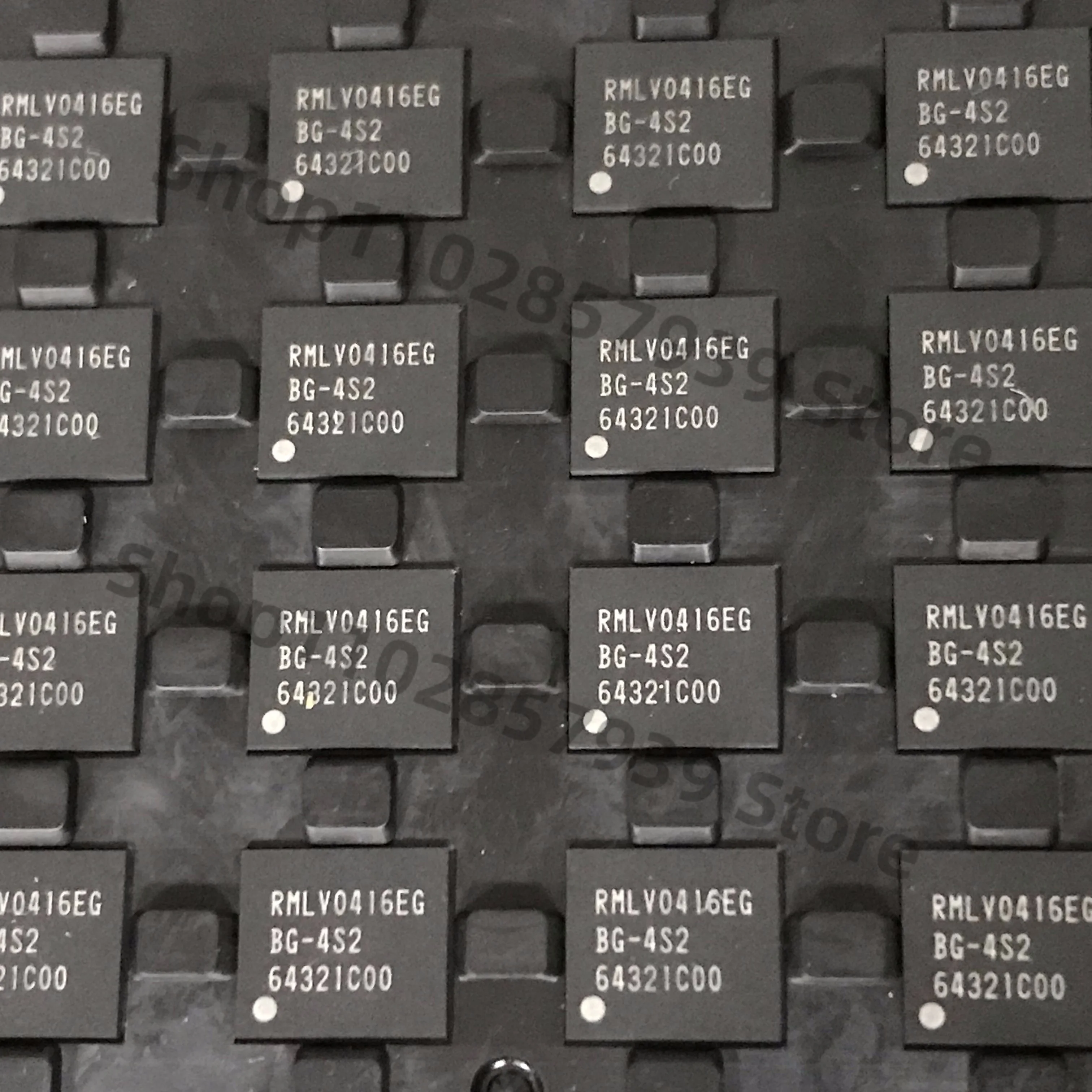 

RMLV0416EGBG-4S2 # AC0 RMLV0416EGBG-4S2 BGA 1 шт./лот оригинальное место, статическая оперативная память