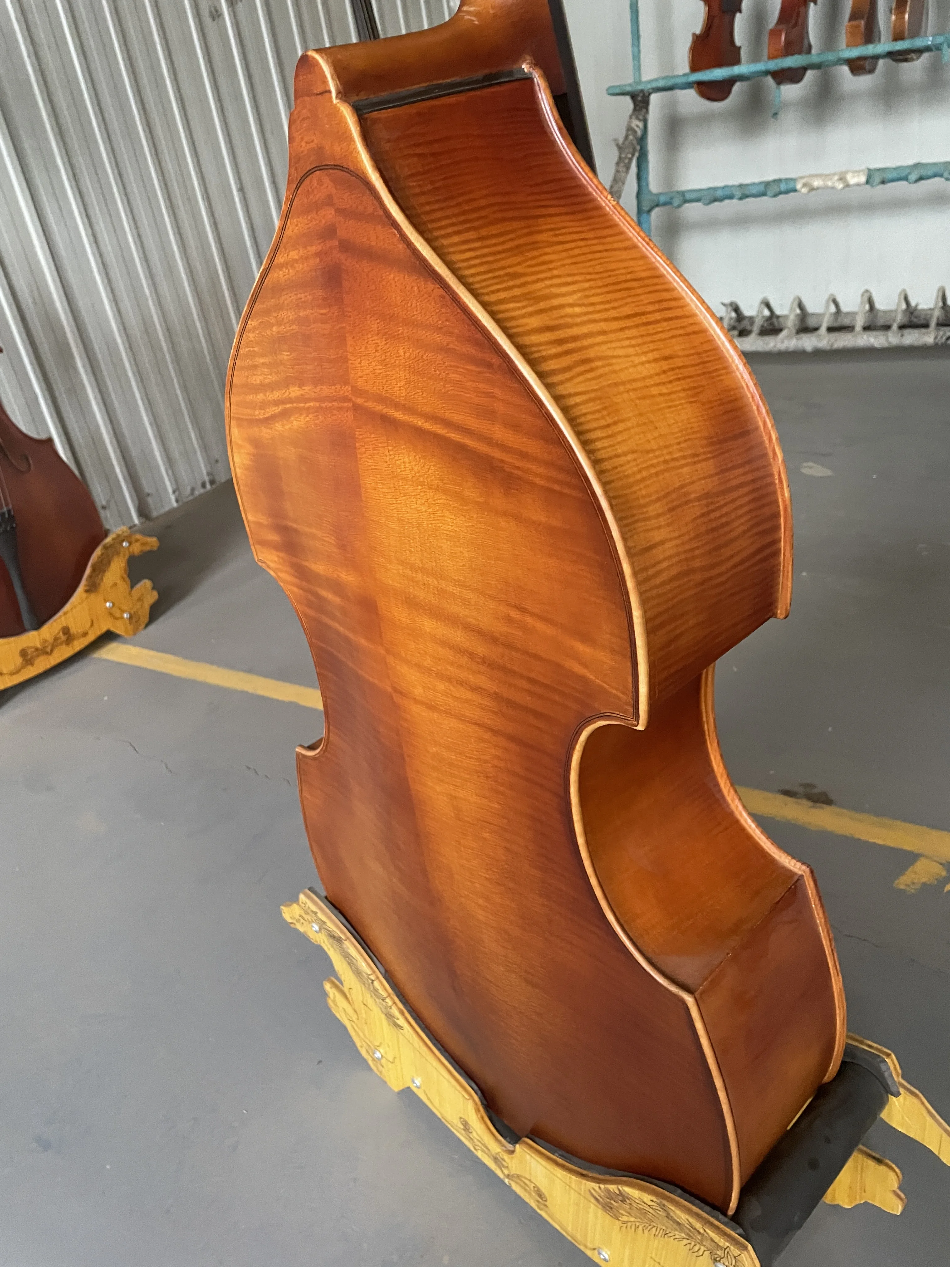 Rare bass shape all European wood, 100% handmade, beautiful patterns, solid wood, all accessories, all accessories