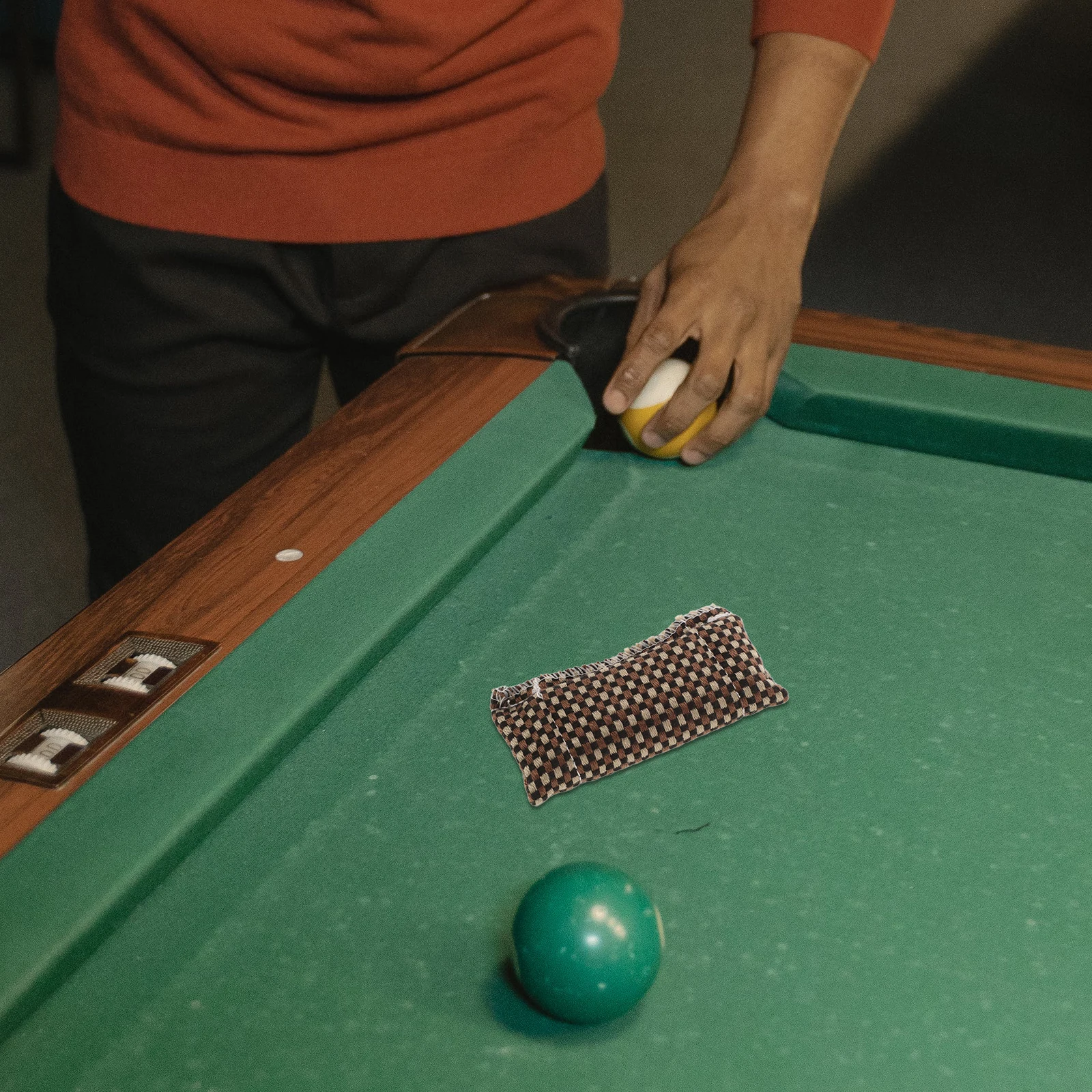 

Billiard Table Cloth Cleaner Wipe Reusable Cue Shaft Cleaning Tool Removes Chalk Residue Pool Stick Maintenance Supply