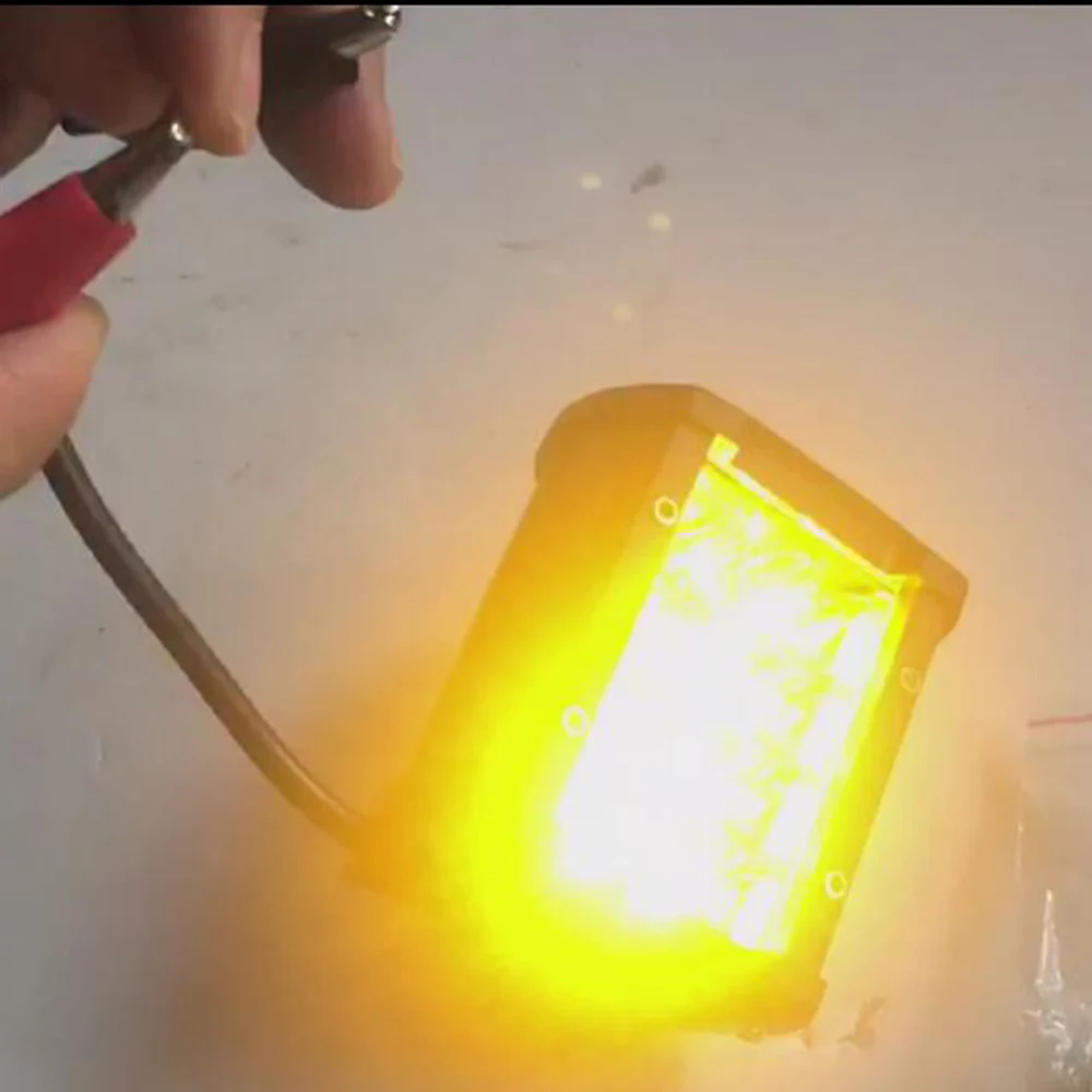 

SXMA LED6443 LED-Worklight Search Light Cube for Car Off Road Truck 4x4 SUV ATV Portable Aluminum Alloy 36W 1pcs