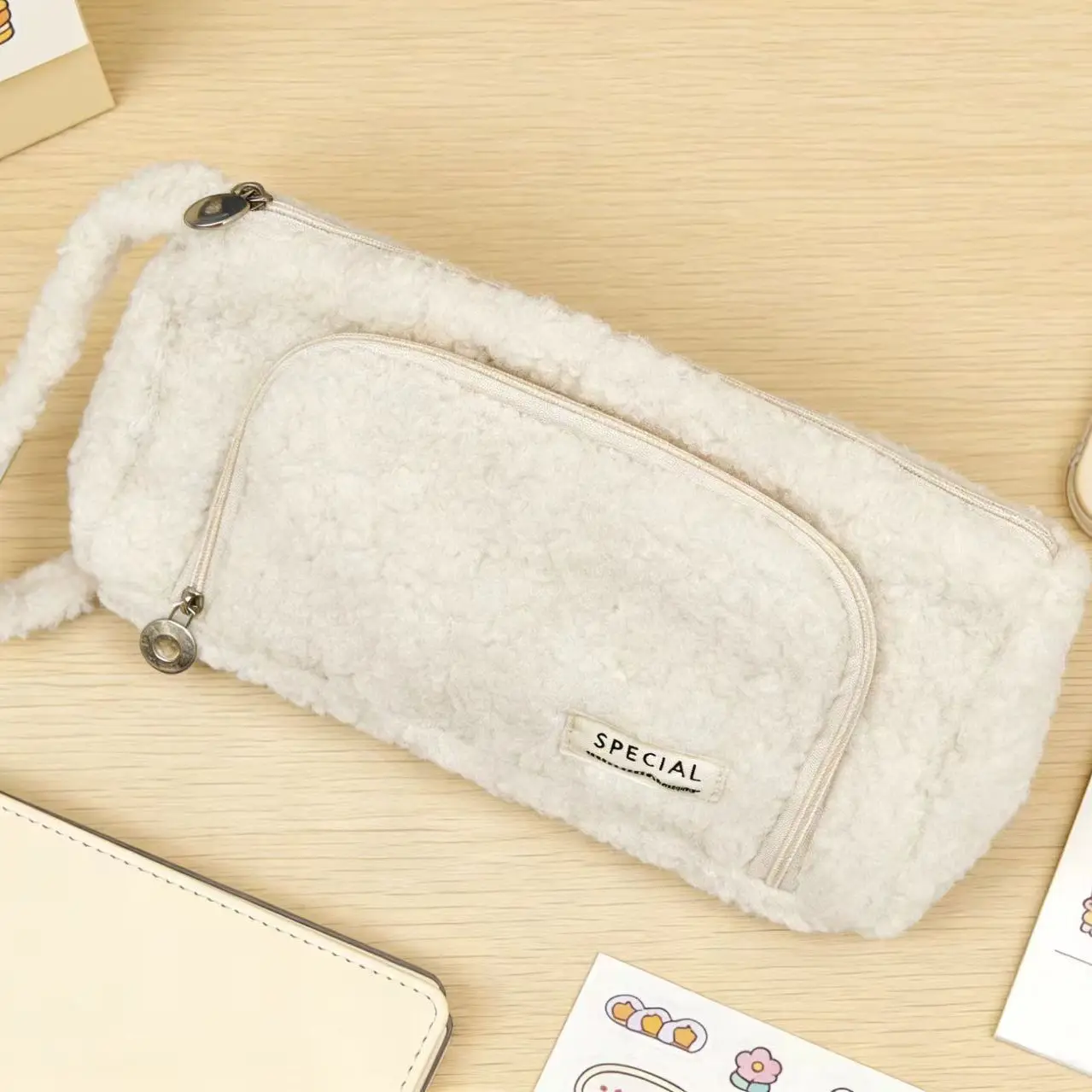 Cute triangular sheep wool pencil case with high aesthetic appeal, stylish stationery storage bag, simple design, large capacity