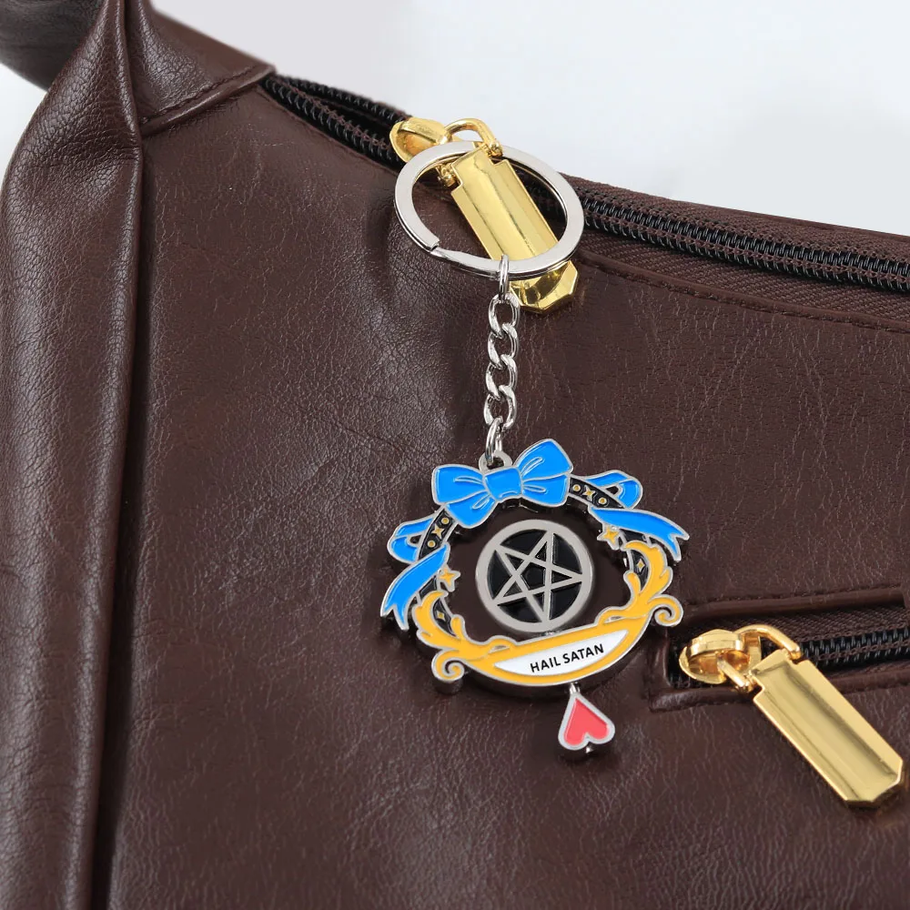 Five-Pointed Star Spinning Wreath Enamel Keychain Gothic Mysticism Satanic-Themed Keyring Perfect For Punk Backpack Accessories