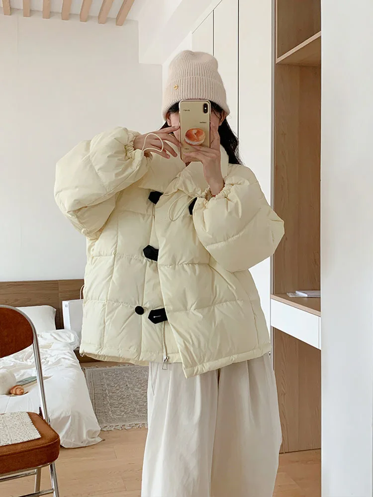 Down Jacket Women 2023 Autumn Winter New Short Loose Design Bread White Duck Down Coat