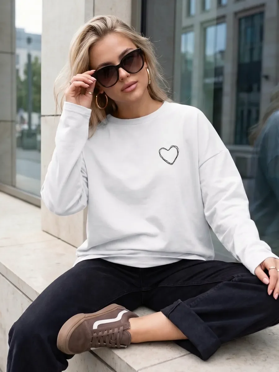 Spring Autumn Women's Loose Casual Basic T‑Shirt100% Cotton Long Sleeve Simple Hand Drawn Outline Heart Print Oversized Top