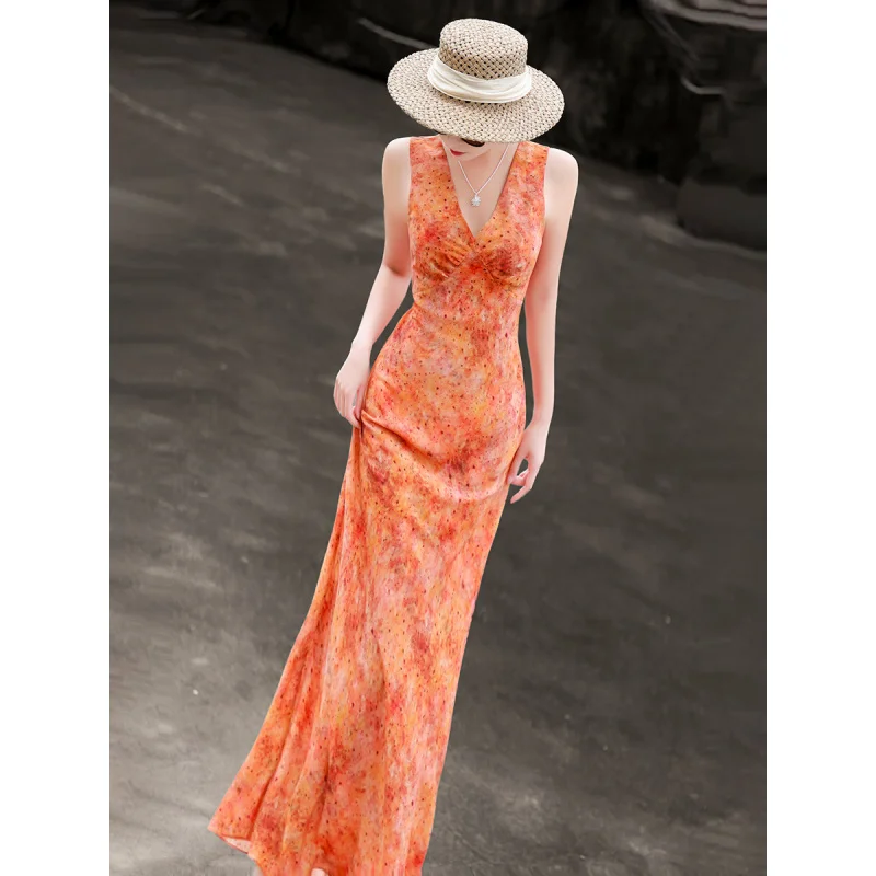 

MEXCOCO 2026 New Summer French Elegant Deep V Neck Sleeveless Bust Ruched Watercolor Floral Slim Mermaid Maxi Dress