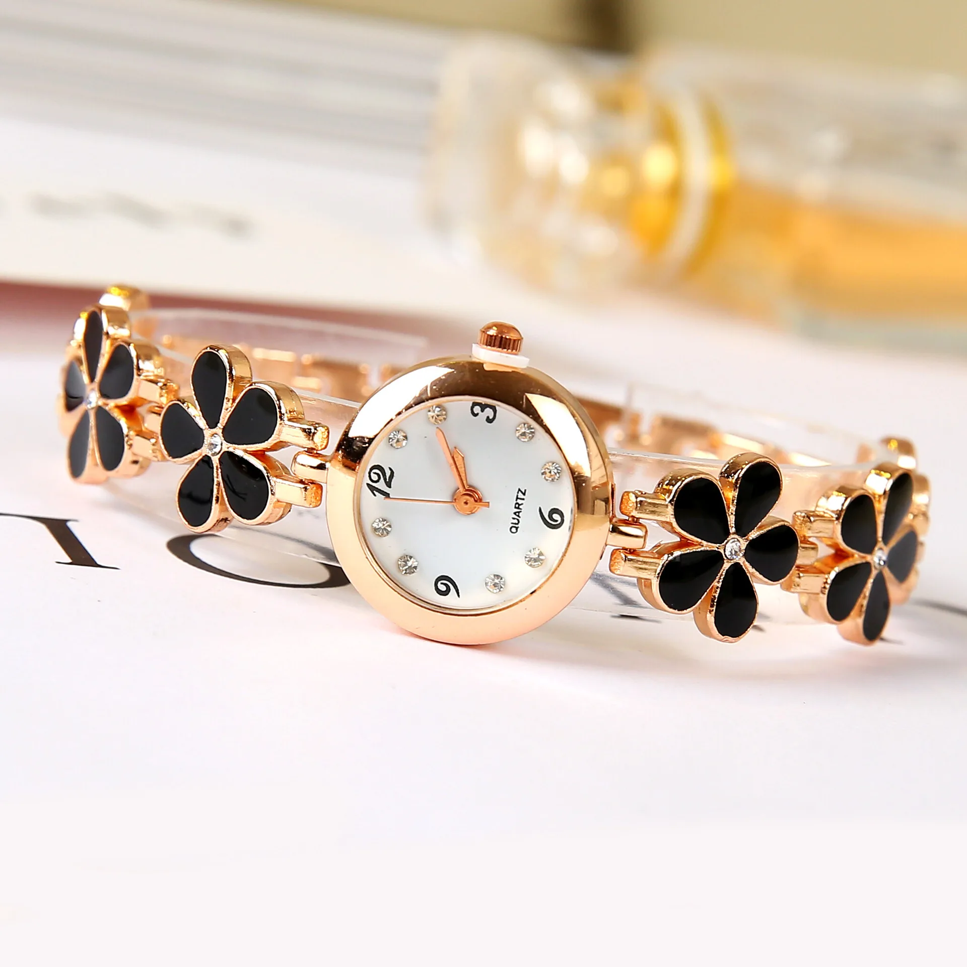 Rhinestone Flower Quartz Bracelet Watch Cute Fairy Core Analog PU Leather Bangle Watch For Women Girls