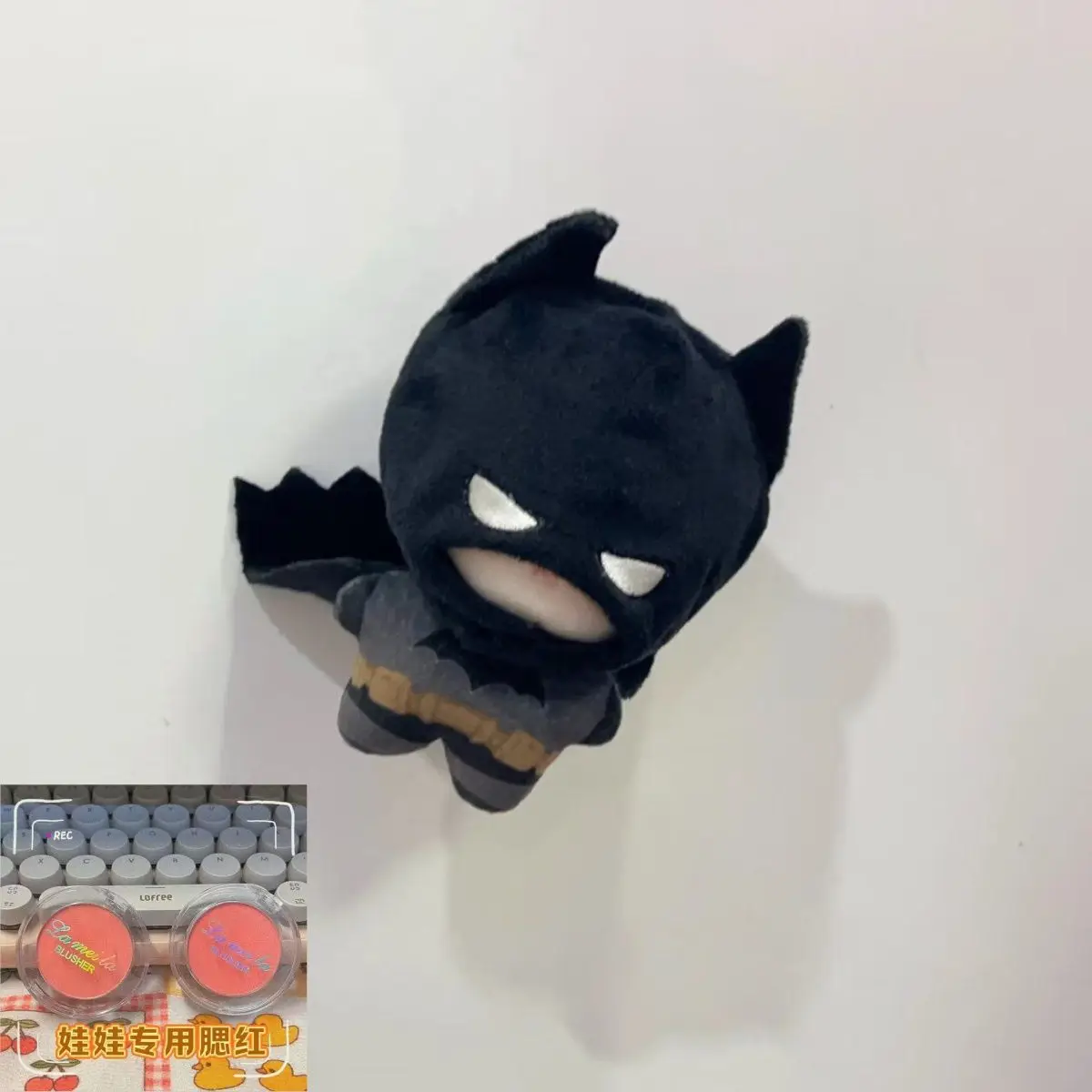 Anime bat man bruce wayne 10cm boneca de pelúcia brinquedo para crianças e adultos dos desenhos animados cosplay vestir-se colecionável algodão macio presente