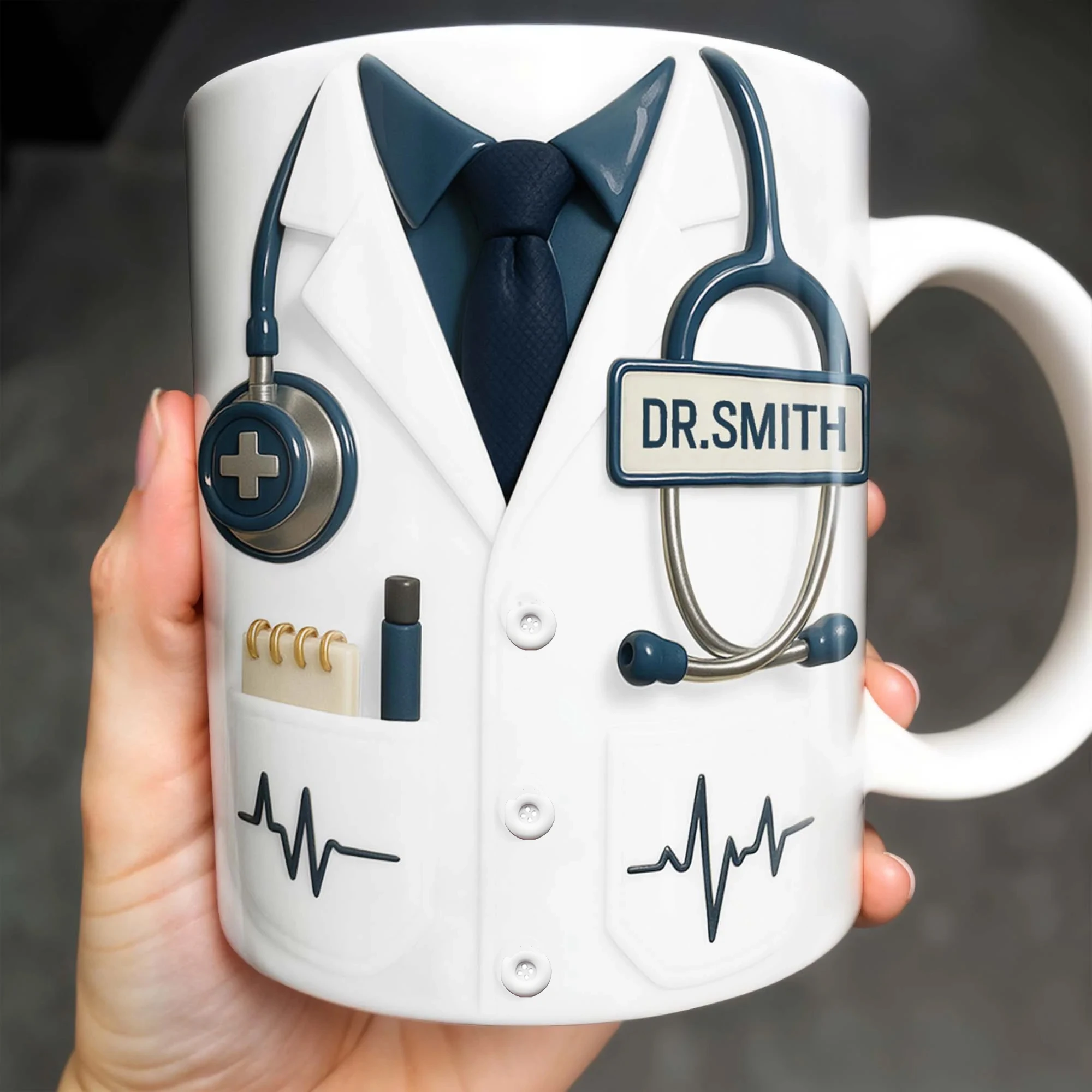 Stéthoscope 3D et motif de battement de coeur – Cadeau personnalisé avec nom du médecin pour les professionnels médicaux, tasse à café de bureau d'hôpital