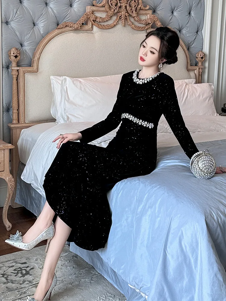 ชุดราตรีผู้หญิงสีดำ คอทรงโอ ทรงเข้ารูป ปลายหางปลา ยาว หรูหรา สง่างาม แฟชั่นสำหรับงานปาร์ตี้ งานพรอม ชุดเดรสออกงาน