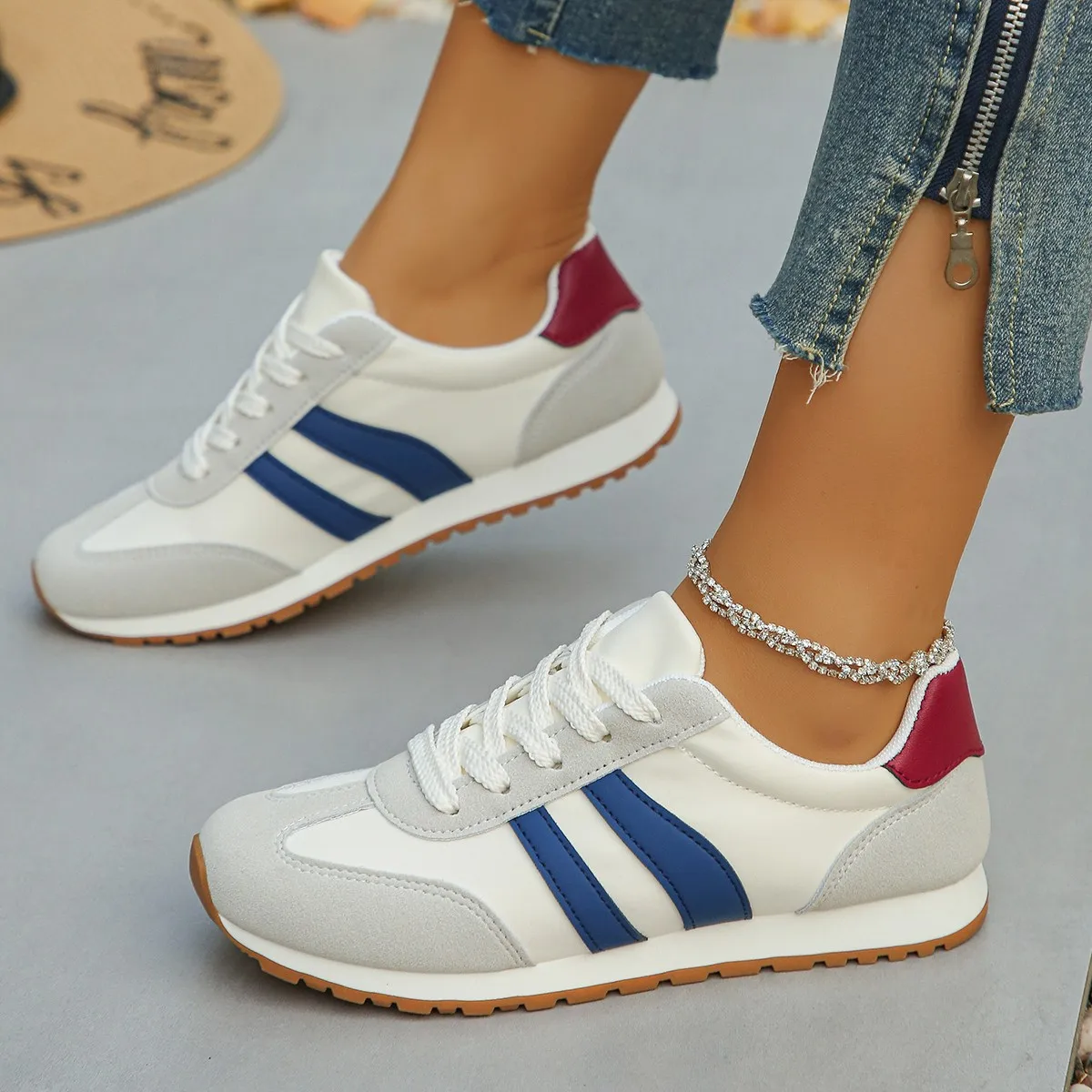 Women's Casual Lightweight Breathable Sport Shoes 2025 Spring Autumn New All-match Running Sneakers Zapatos De Mujer Tenis Jeans image 2