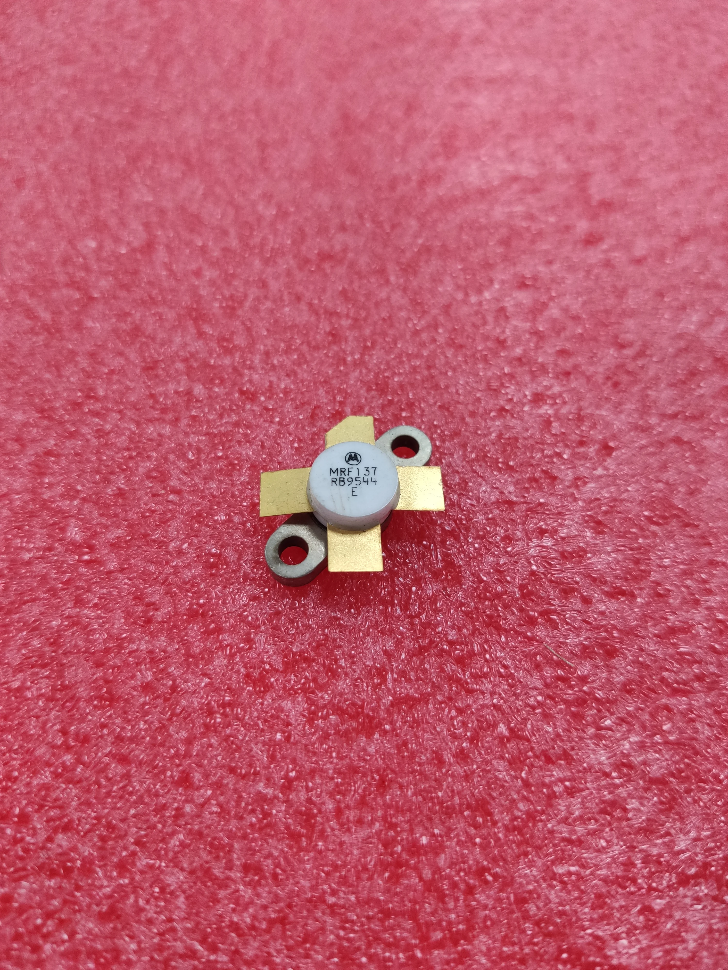 

MRF137 1 unit price excluding tax HF tube RF power tube amplifier RF module resistor and capacito