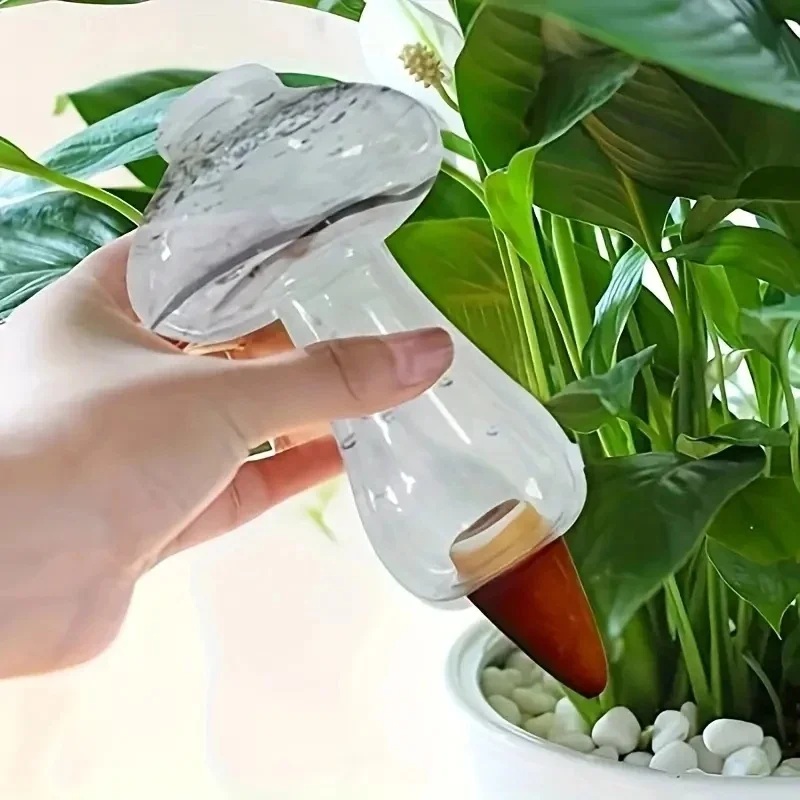 Automatic Plant Waterer Water Drip Irrigation Flower Plant Device Drip Water Seepage Sprayer Love Shaped Watering Planter Insert