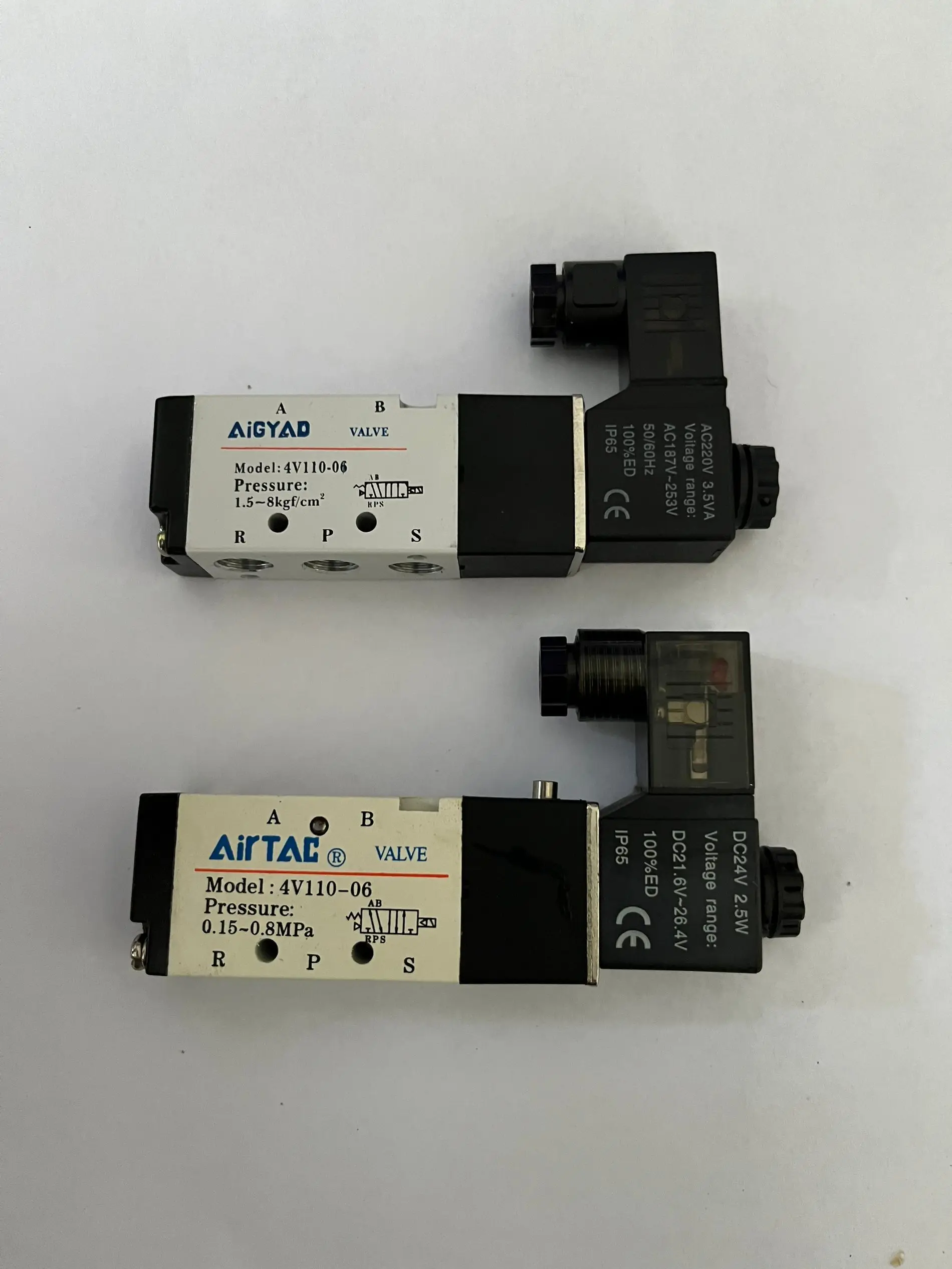 

1PC Pneumatic Airtac Solenoid Air Valve 5 Port 2 Position 2/5 Way 1/8" BSP 4V110-06 With Wire DC 12V 24V AC110V 220V