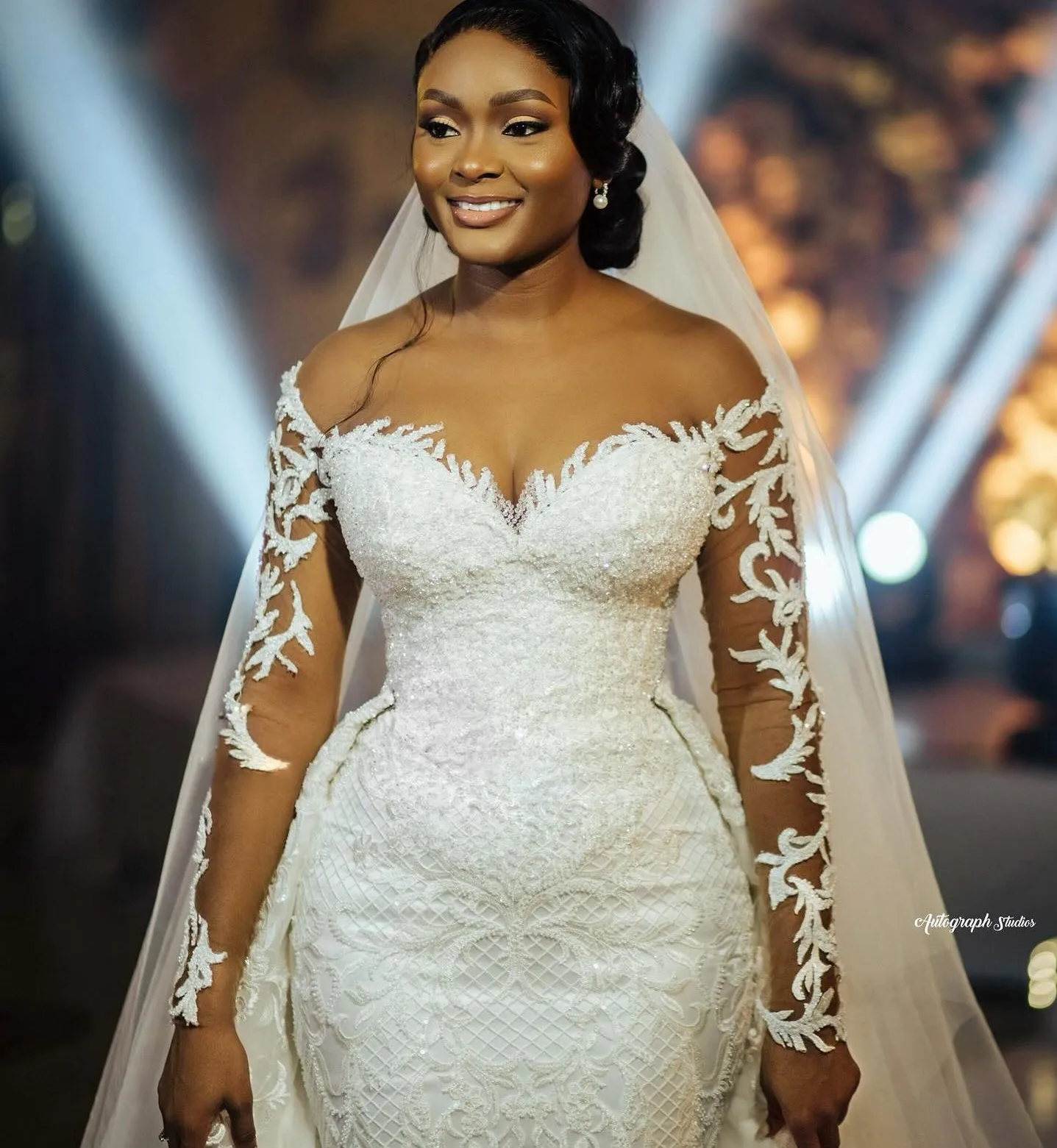 Aso Ebi فستان الزفاف ذيل قابل للانفصال الوهم حورية البحر رقبة شفافة وأكمام طويلة دانتيل تول فساتين العروس الأفريقية فيستدوس دي نويفا