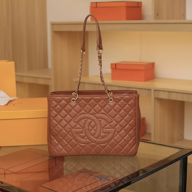 

Spacious Letter Print Tote Bag 2025, Large Capacity Shoulder Bag with Chain Accent, Versatile Purse for Work & Travel