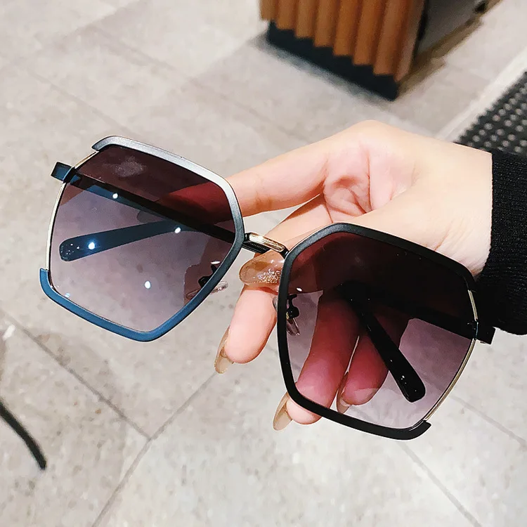 Women Square Sunglasses for Men Oversized White Tea Original Brand Design Sun Glasses Female Shades Travel Sunshade