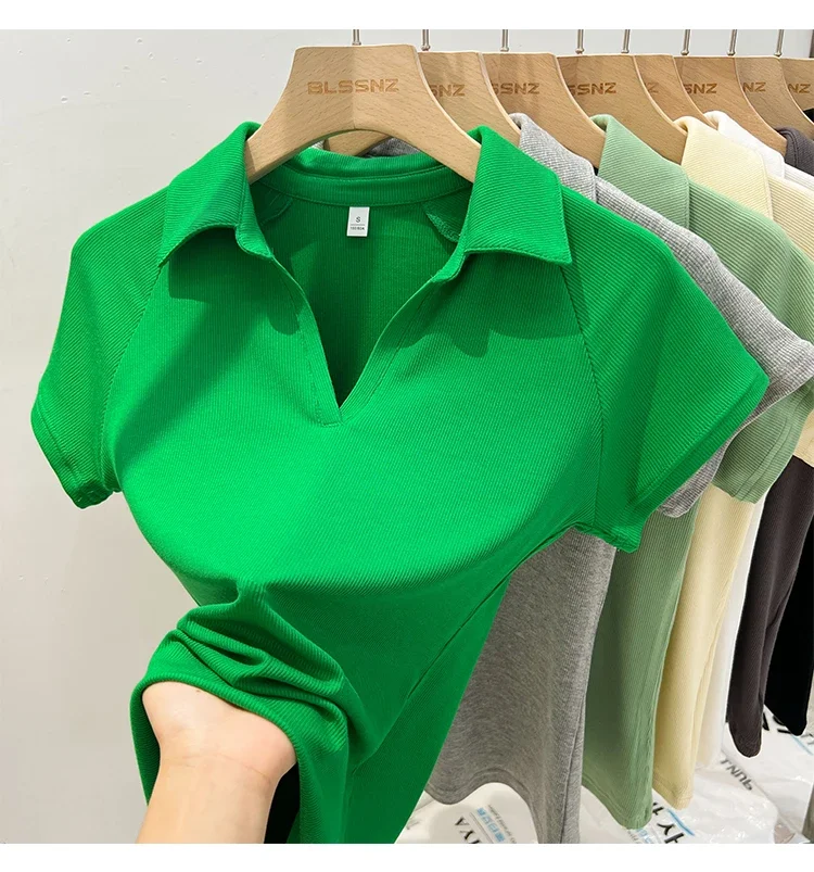 Nischen-Design Slim Fit Kurzarm Damen T-Shirt 2026 Sommer Neuheit V-Ausschnitt Poloshirt Einzigartiges Elegantes Top Koreanisches Einfarbiges Tee – Detail 18