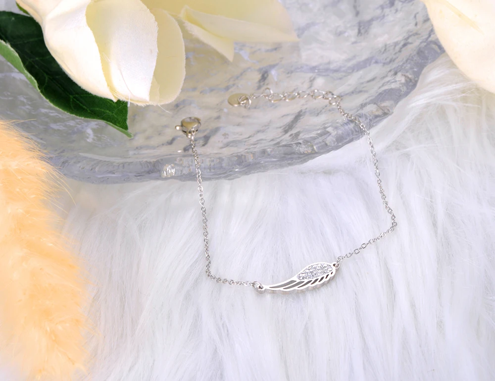 Lokaer Classic Angel\'s Wings Charm Bracelets For Women Girls Stainless Steel Rhinestone Luxury Jewelry Pulseras Mujer B23006