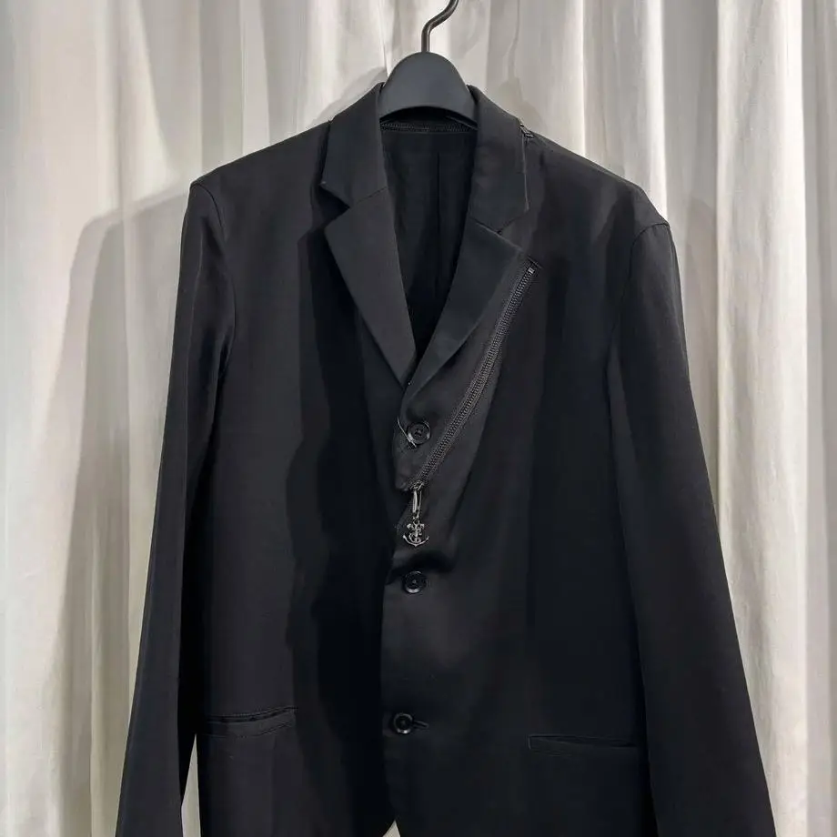 

ТОП-ЯМАМОТО ® Черный деловой повседневный приталенный мужской пиджак на одной пуговице в деловом стиле