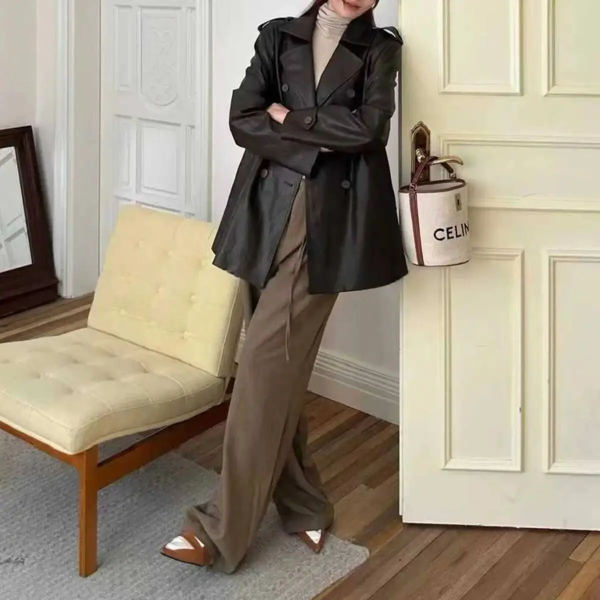 

KWTX 2025 Новая женская двубортная кожаная куртка с поясом и карманами, воротник с лацканами, однотонная, повседневная, премиум-класса, осень-зима