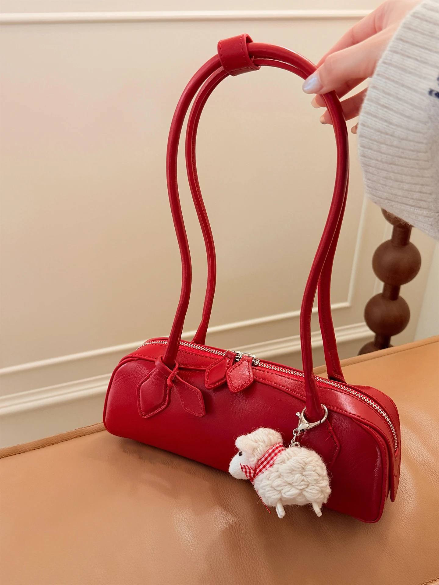 elegante-bolso-tote-rojo-estilo-frances-para-mujer-bolso-de-gran-capacidad-moderno-duradero-de-superficie-suave-en-cuero-pu