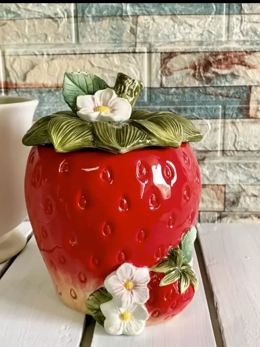 Ceramic Strawberry Candy Storage Jar, Home Decor, Living Room Decoration, Dried Fruit Jar, Kitchen Food Container, Tea Can