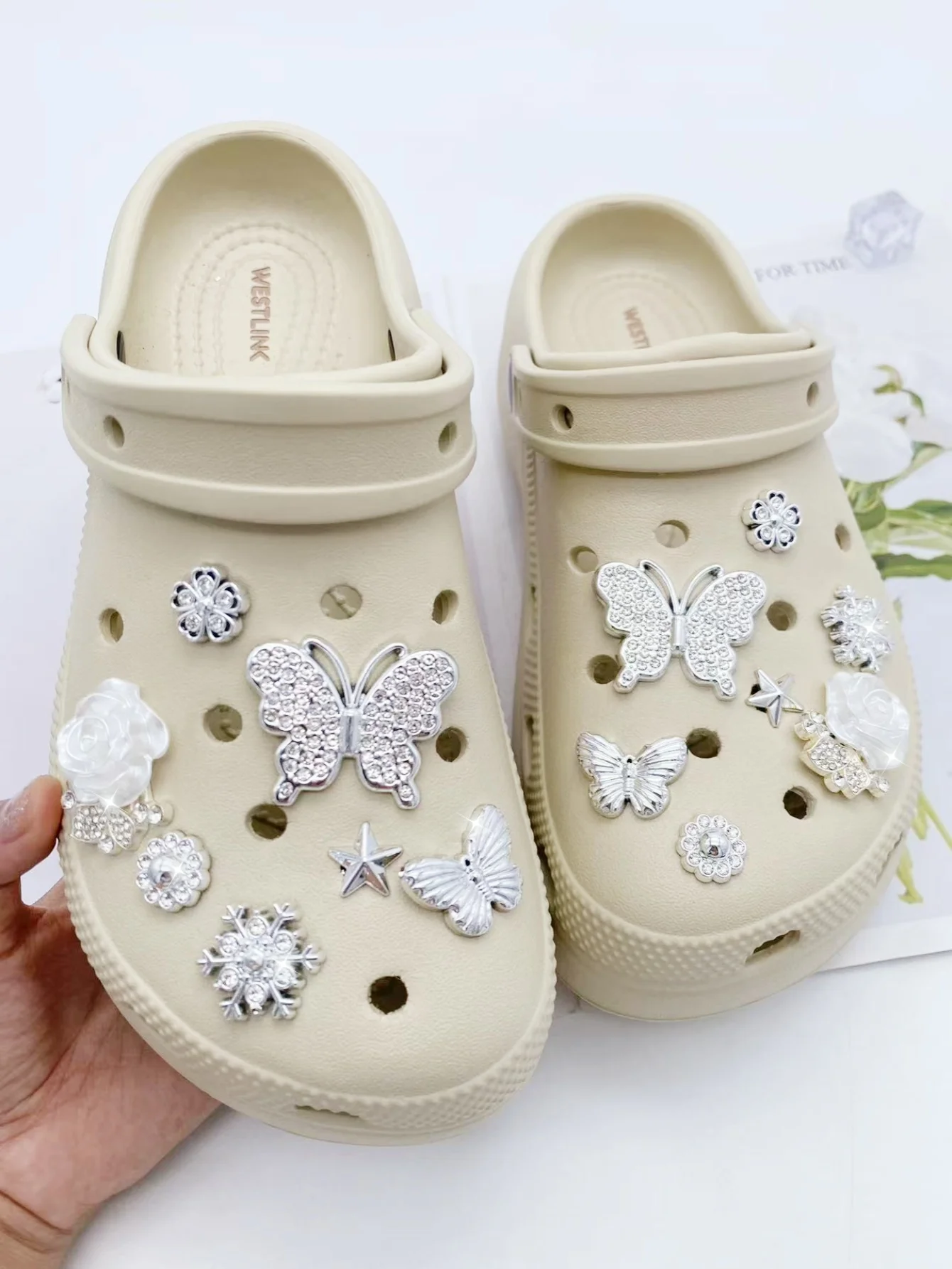 14 قطعة من الفضة الأنيقة والعصرية (فراشة، ندفة الثلج، زهرة، نجمة، زهرة مطرزة، إلخ.) أبازيم الأحذية، ديكوراتي DIY