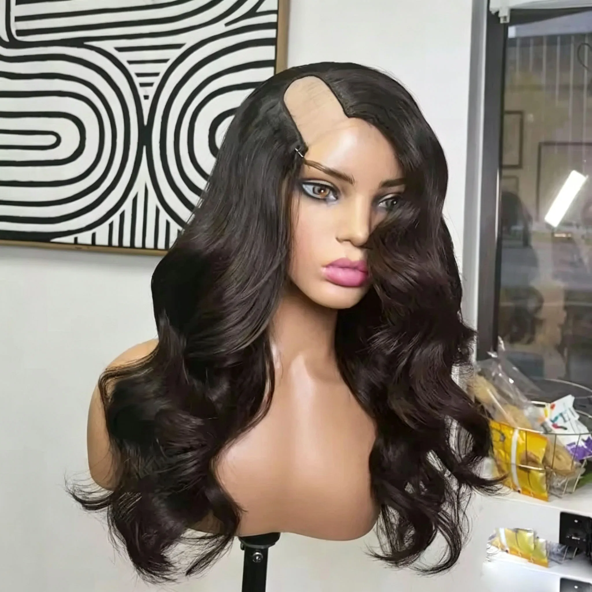 Natürliche Wellen Remy 100% Echthaar Schokoladenbraun Schwarz Damen Einfach zu Tragen Klebefrei 1x4 Größe U-förmige Perücke mit Voll-V-Part-Öffnung – Detail 3