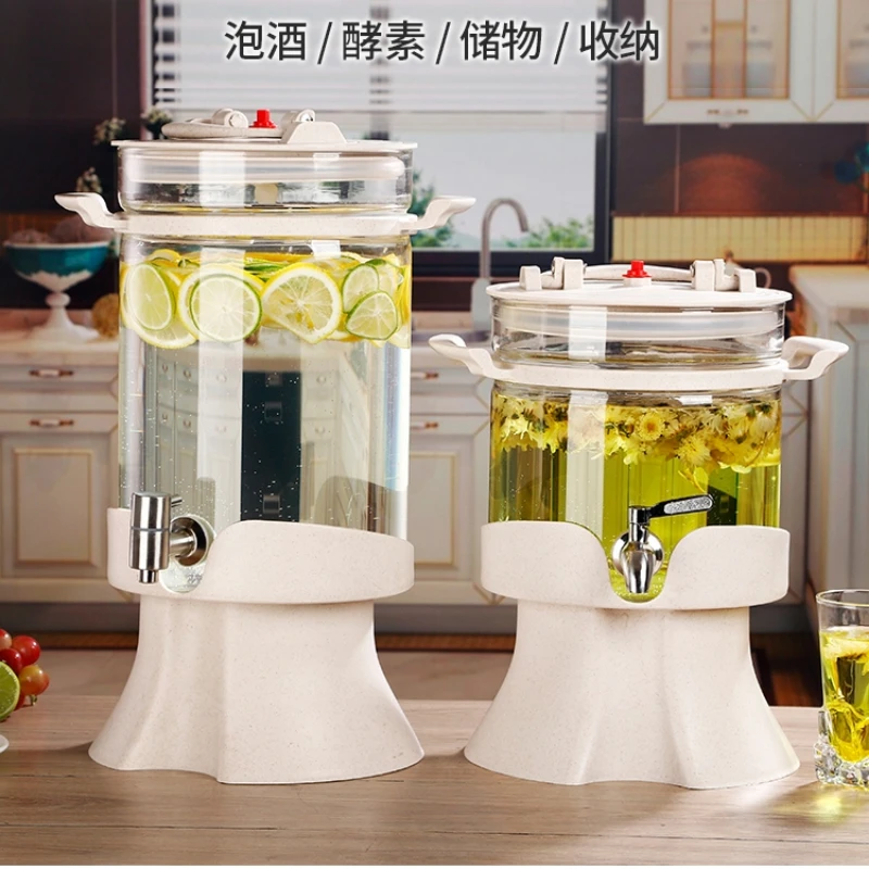 Glass cooling kettle with high temperature resistance and large capacity