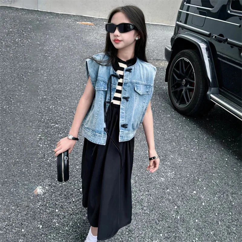 Girl's 2024 summer slim denim vest with striped sleeveless dress set, fashionable dress, two stylish dresses