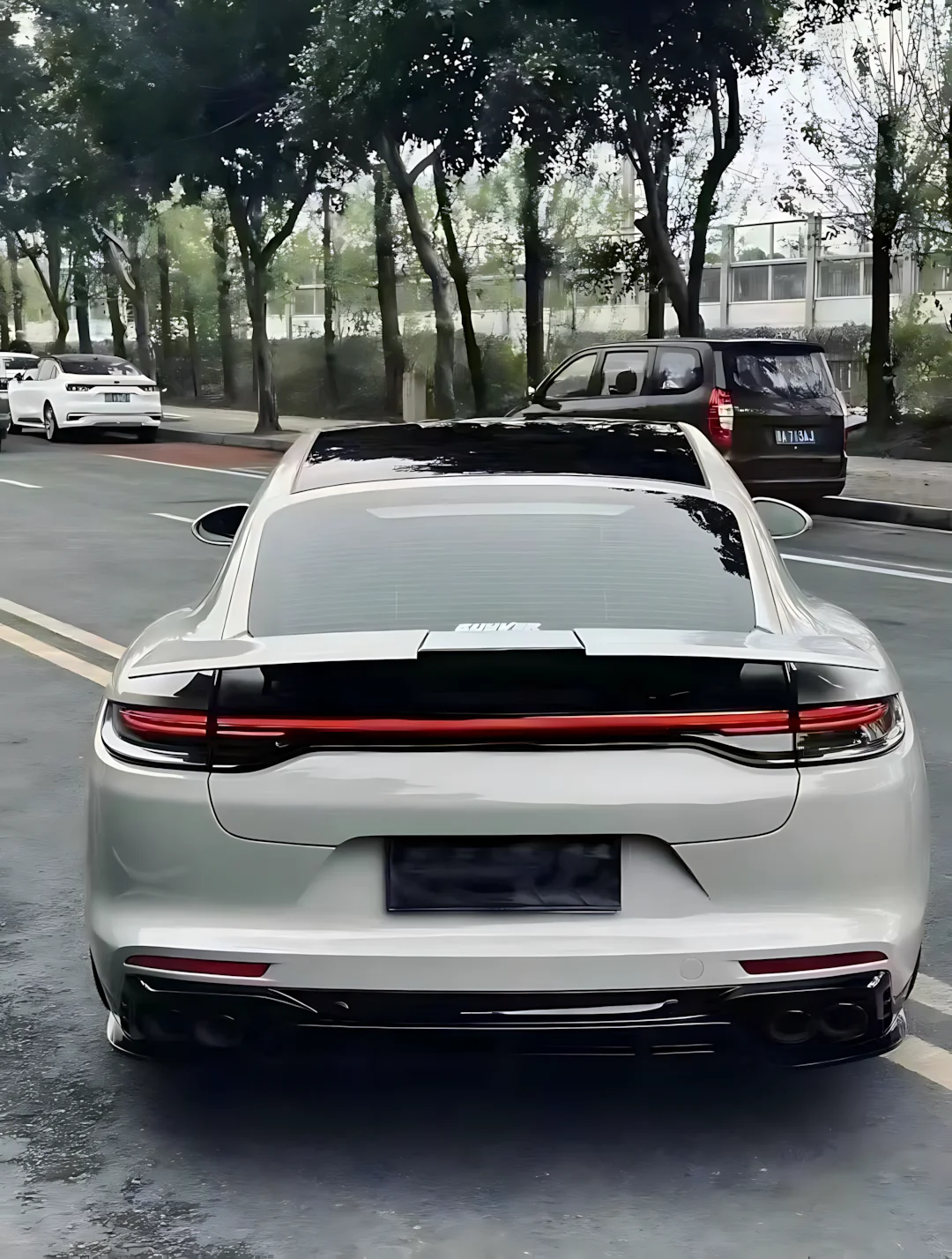 2017-2025 لـ 971-976 أجزاء أداء باناميرا توربو جديدة ثلاث طبقات قابلة للطي جناح خلفي كهربائي #6