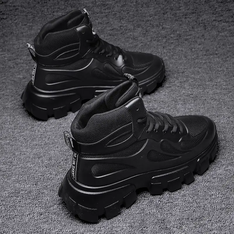 

2025 новые стильные мужские зимние черные байкерские высокие хлопковые ботинки на шнуровке, теплые универсальные противоскользящие ботинки на флисовой подкладке, увеличивающие рост