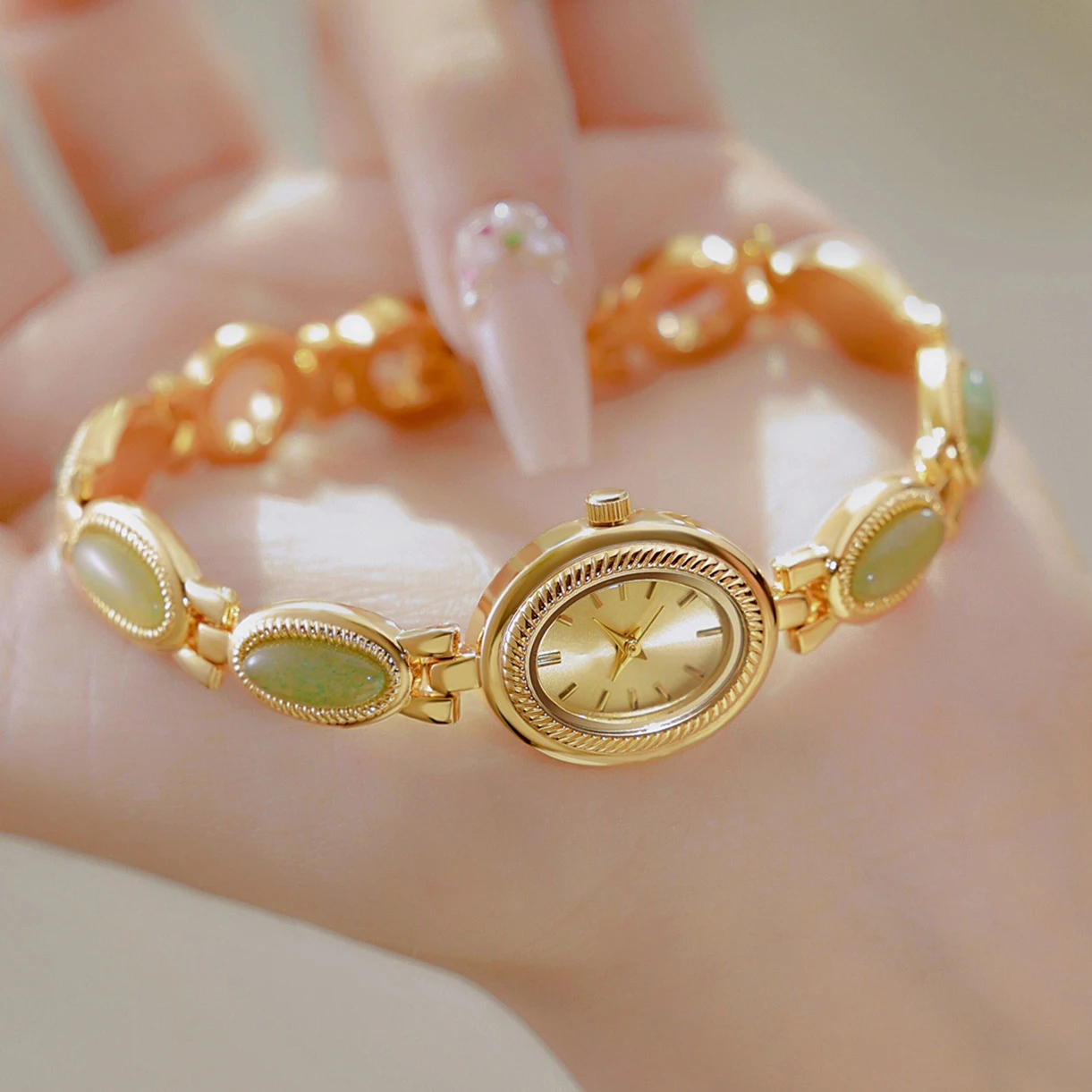 Reloj MAYZHISU para mujer, pulsera Retro ligera de lujo, reloj de pulsera de cuarzo para mujer, reloj femenino resistente al agua de acero inoxidable, reloj para mujer