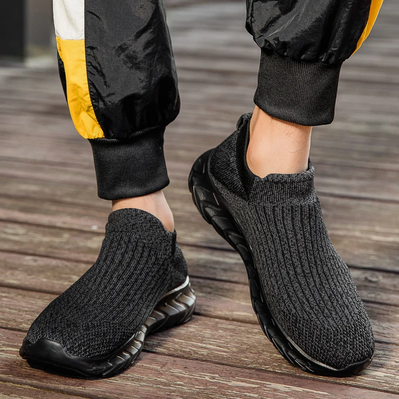 Męskie buty jesienna nowa para skarpetek casualowa buty do tenisa wysokiej jakości lekka gruba podeszwa moda czarna siatka sportowe obuwie