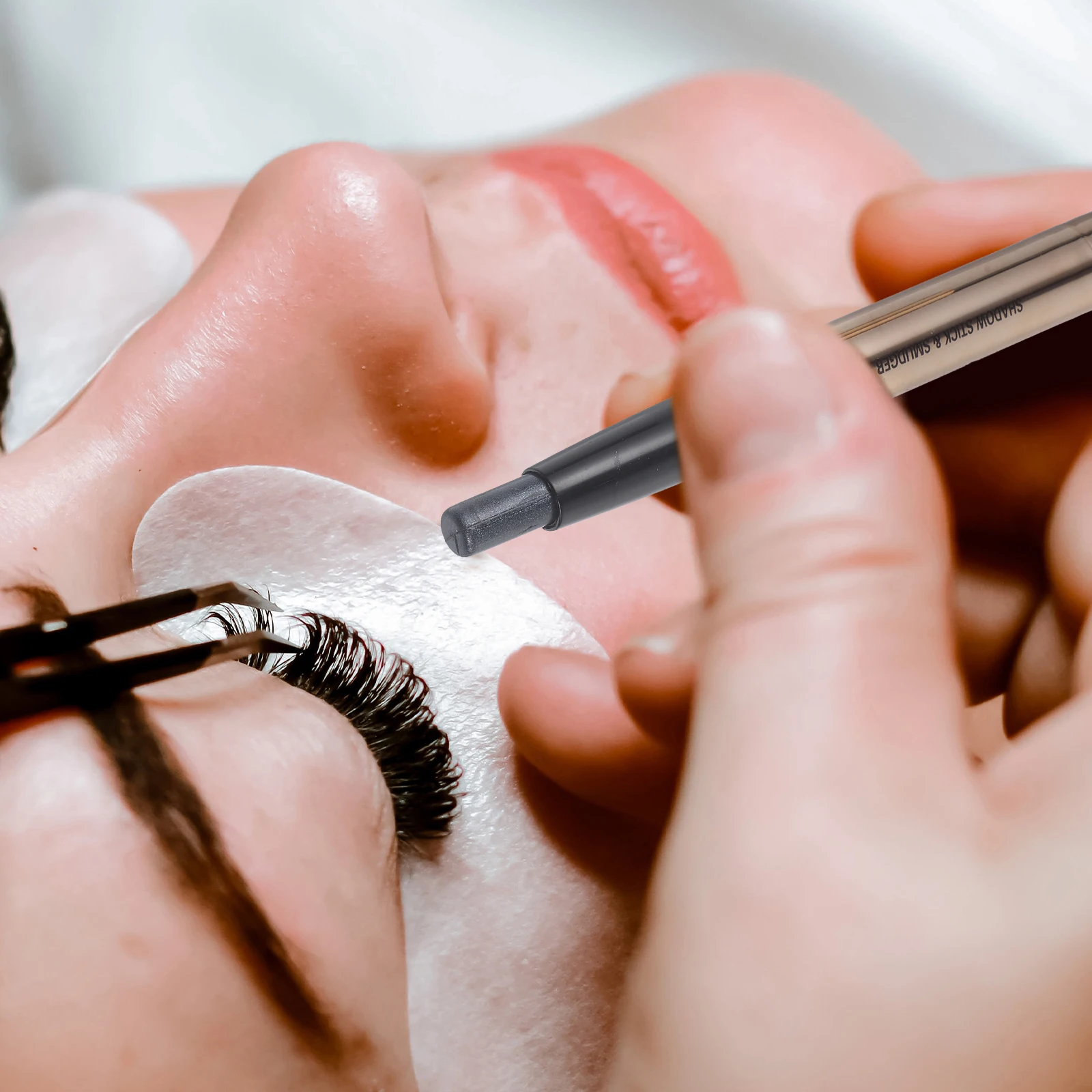 アイシャドウスティック女性用両端ツールスマッジブレンドシェード精密アイシャドウブラシポータブルコンパクトデザインアイシャドウ