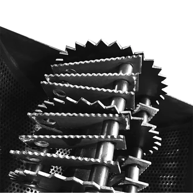 Large-Capacity Home-Use Crusher Multi-Functional Feed Crusher for Farms: Grass, Corn Cobs, Straw, and Hay Bark (Customized)