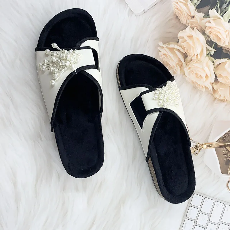 

2025 Summer New Elegant Pearl-Design Flip Flops Elegant Pearl-Design Flip Flops