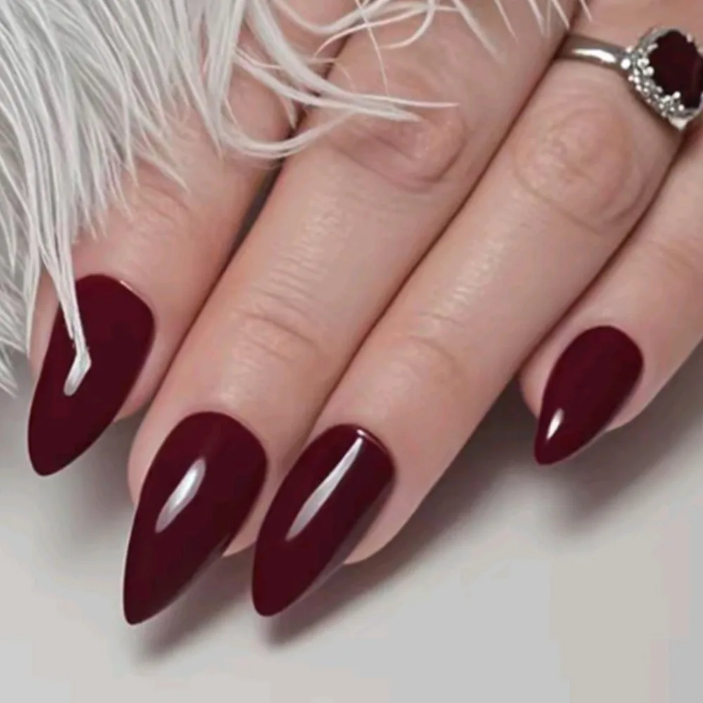 

Shiny Dark Brown Short Stiletto False Nails Tip With Glue Artificial Press On Fake Nails DIY Manicure Tool