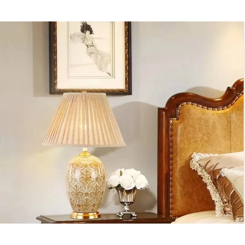 New Gold Home Decoration Brass Light Luxury Modern Ceramic Table Modern Lighting