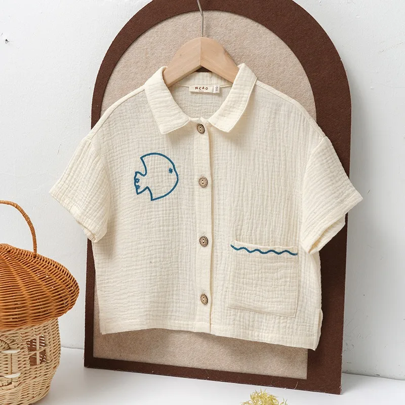 الفتيان والفتيات الطباعة التطريز قصيرة الأكمام قميص 100% القطن طبقة مزدوجة كريب عادية التلبيب أزرار الصيف سترة القمم