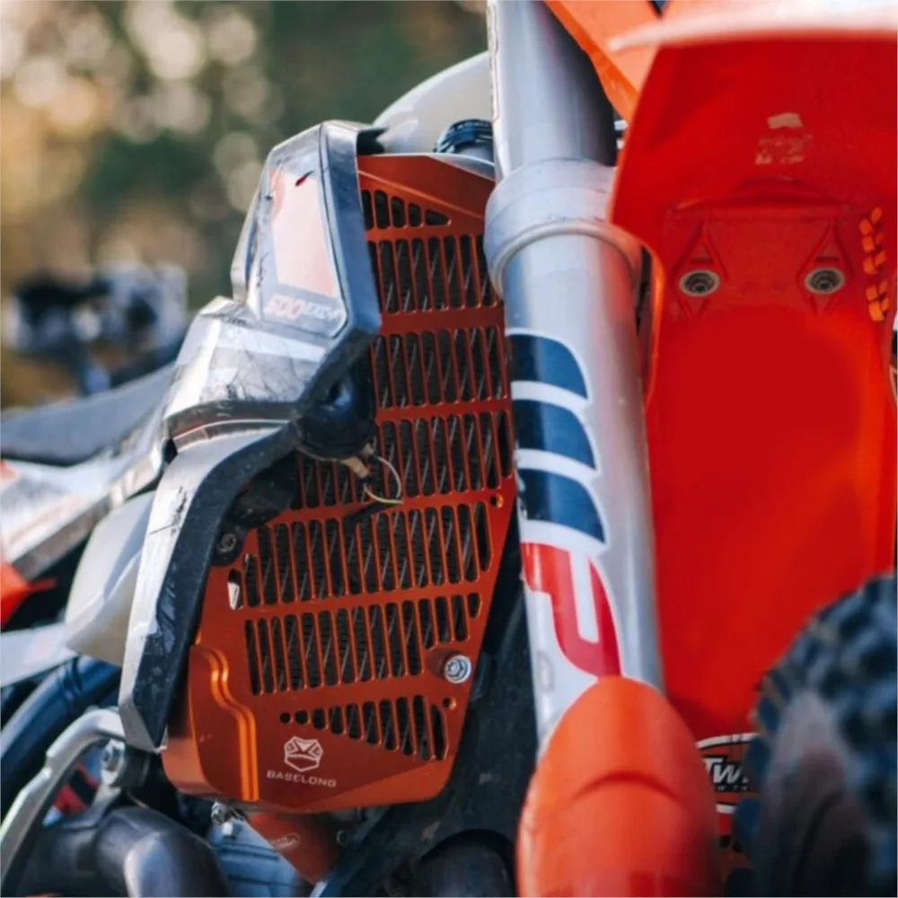 موتوكروس CNC شبكة المبرد غطاء حماية جديد ل 300XC-F 2016-2017 350 XC-F مصنع 2022-2023 250EXC 2017-2019 300EXC 2017-2021