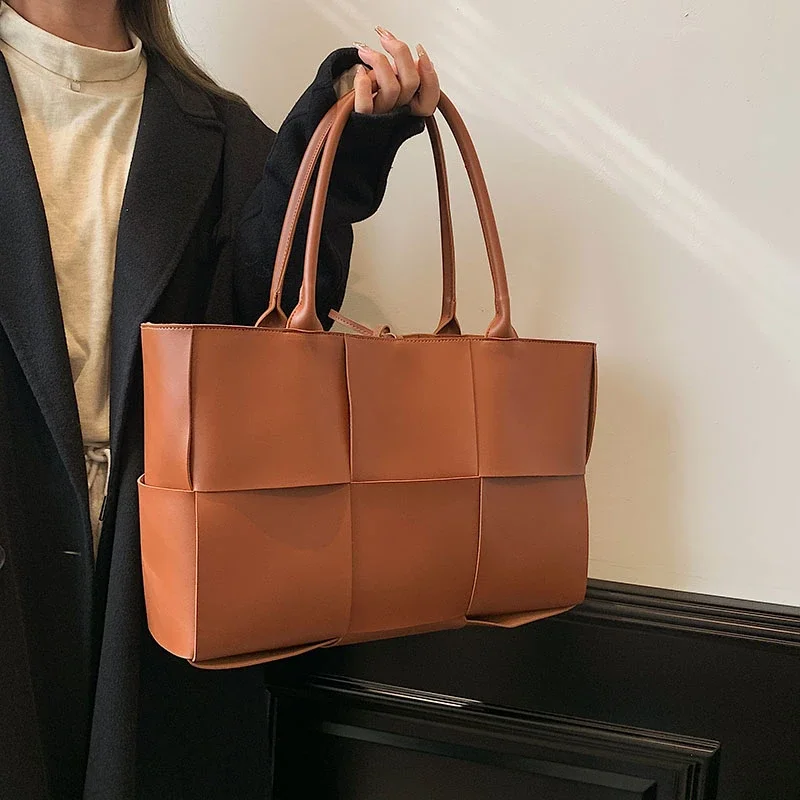 

Роскошная винтажная сумка-мессенджер из элегантной кожи и большой вместимости, идеально подходящая для женщин, повседневная пригородная сумка