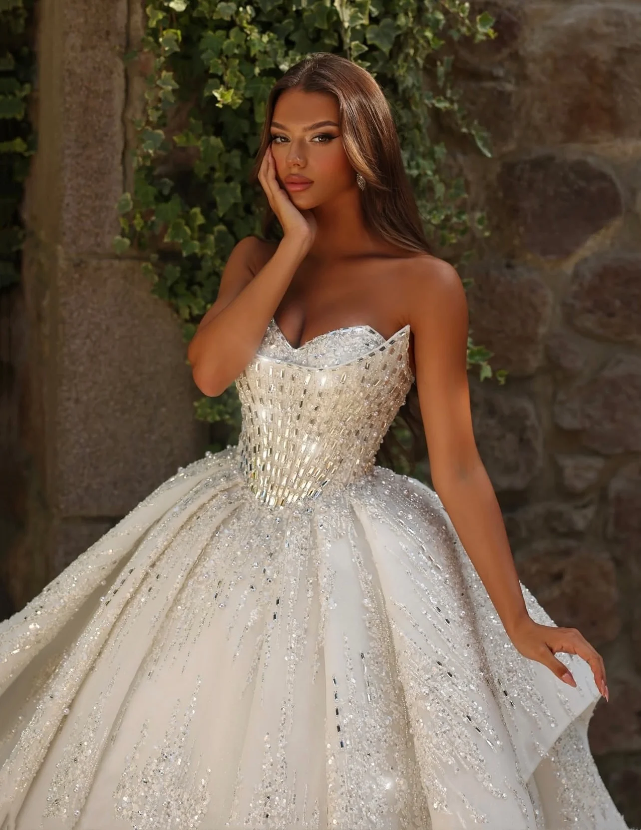 Sweetheart Strapless Ball Dress Thick Shining Beaded Glitter Bridal Dress Layered Loose Skirt Luxury Wedding Dress Customization