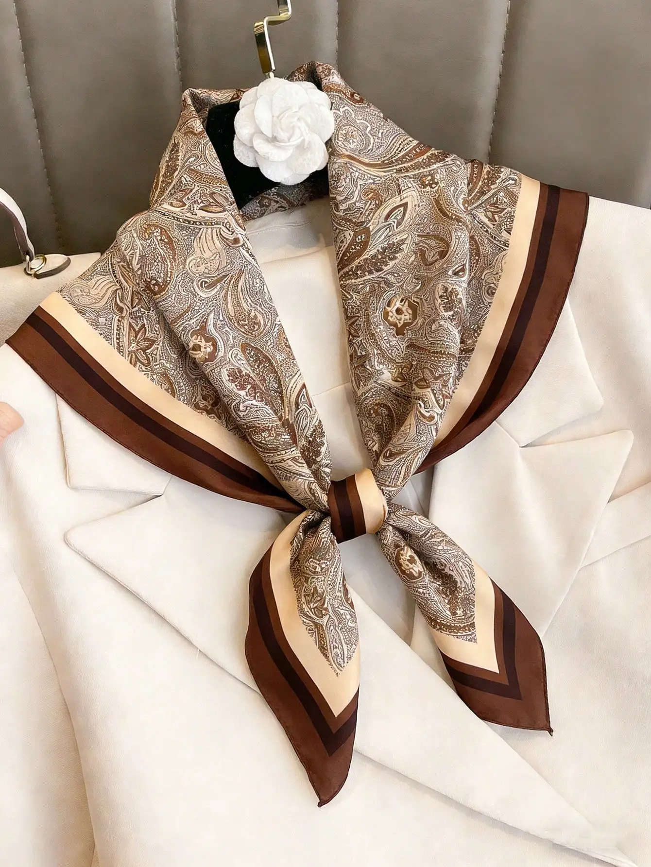 

Women's Paisley Print Square Scarf Boho Style Versatile Bandana Shawl For Sun Protection