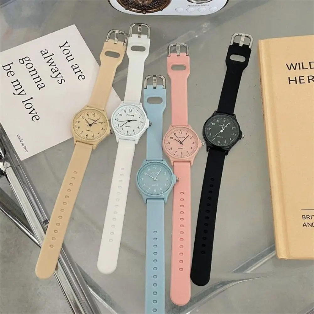 

Fashion Silicone Strap Wristwatch Multi-color Casual Quartz Watch Student Adjustable Quartz Clock