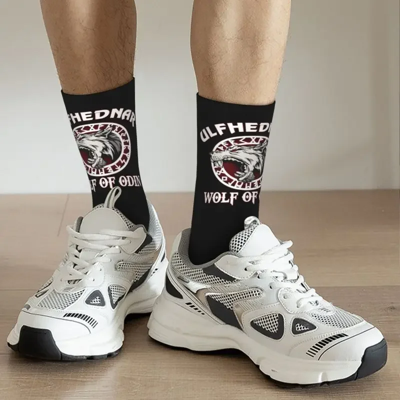 Norse Wolf Gott Odin Wikinger Männer verrückte Crew Socken Hip Hop lustige Frühling Sommer Herbst Winter Kleid Socken